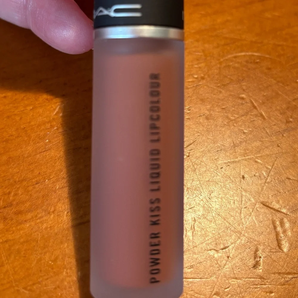 MAC Powder Kiss Liquid Lipcolour Habit